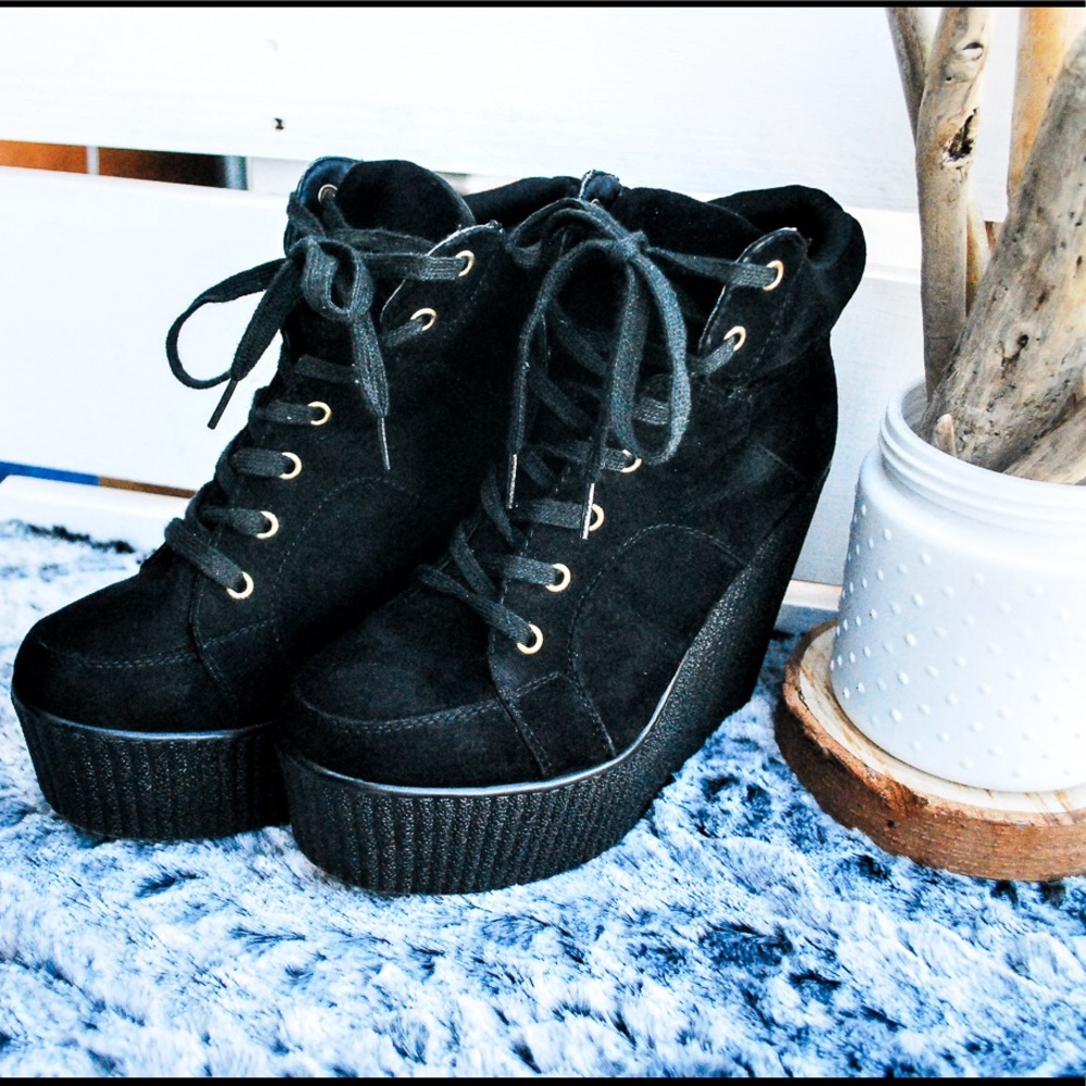 Forever 21 Shoe Wedge Black Size 8.5 (K7)